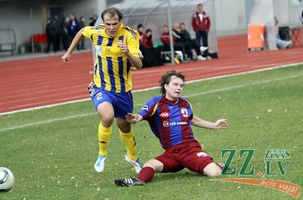 Futbols. Jelgavnieki zaudē Ventspilij (papildināta)