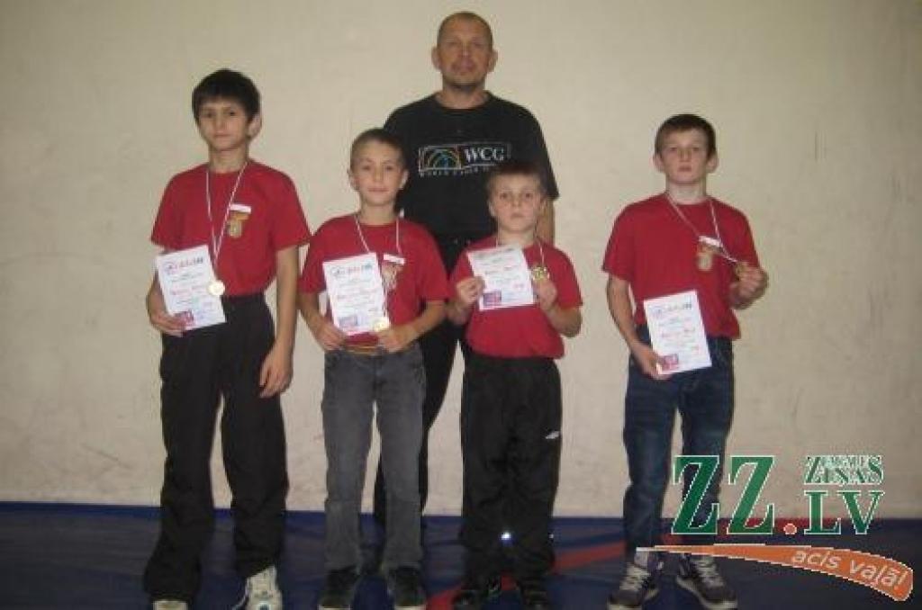 Brīvā cīņa. Jelgavas un novada sportistiem medaļas Daugavpilī