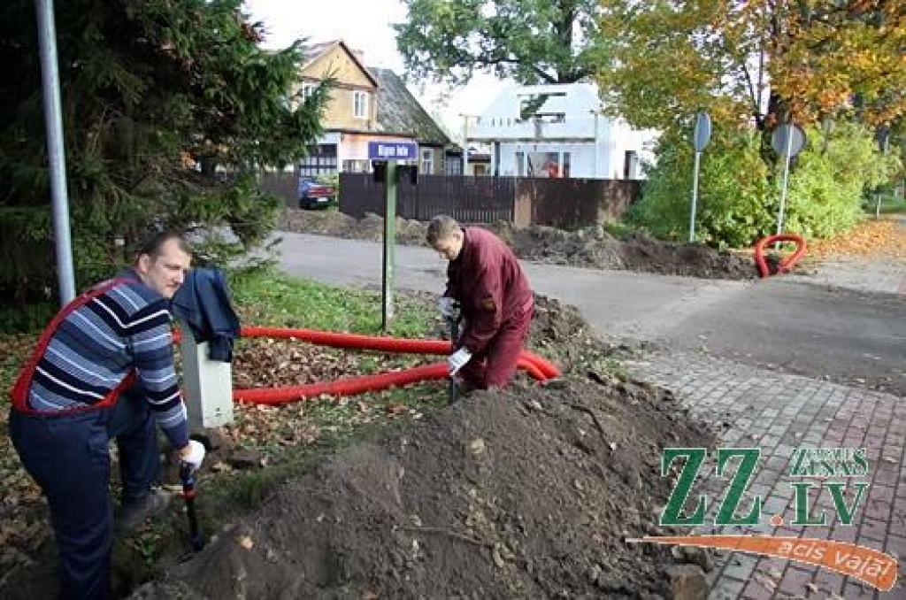 Sestdien «Zemgales Ziņās»: Ozolniekos var ieilgt vērienīgi elektroapgādes uzlabošanas darbi; mierinot, ka neatlaidīs daudzus, risinās Valsts meža dienesta reorganizācija