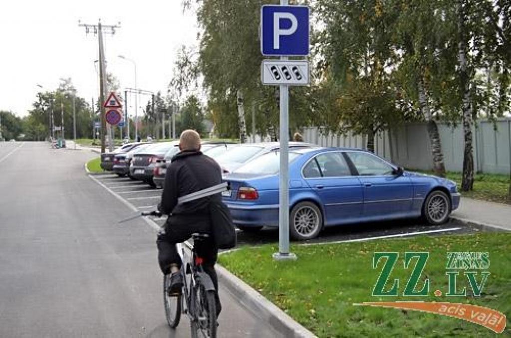 Jaunas zīmes Garozas ielā ir spēkā esošas; par neievērošanu draud 20 latu sods