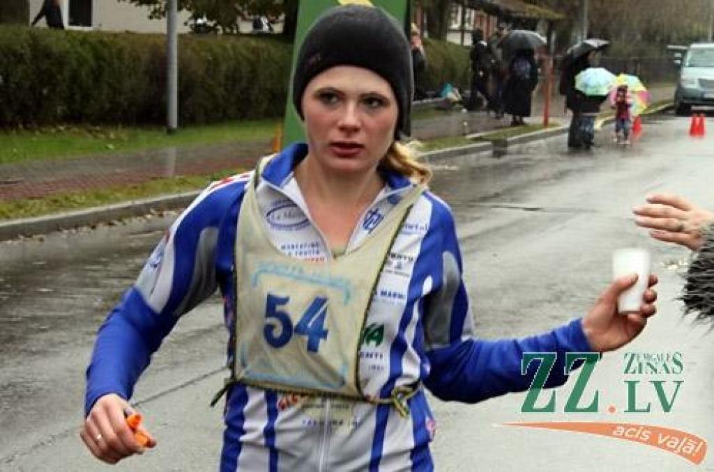 Skriešana. Arī mūsējie starp labākajiem Valmieras maratonā