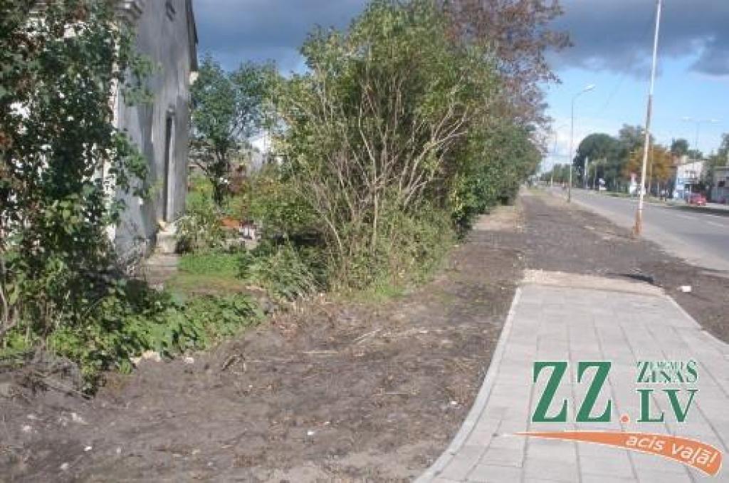Pēc konflikta ar iedzīvotāju ietvi Aviācijas ielā noasfaltēs