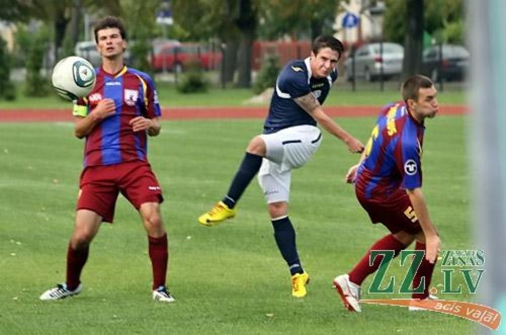 Futbols. Gūstot divus vārtus, jelgavnieki uzvar «Olimpu» (papildināta)