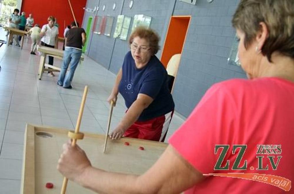 Novuss. Veterānu sacensībās Jelgavā spēcīgākas – viešņas (ar foto)
