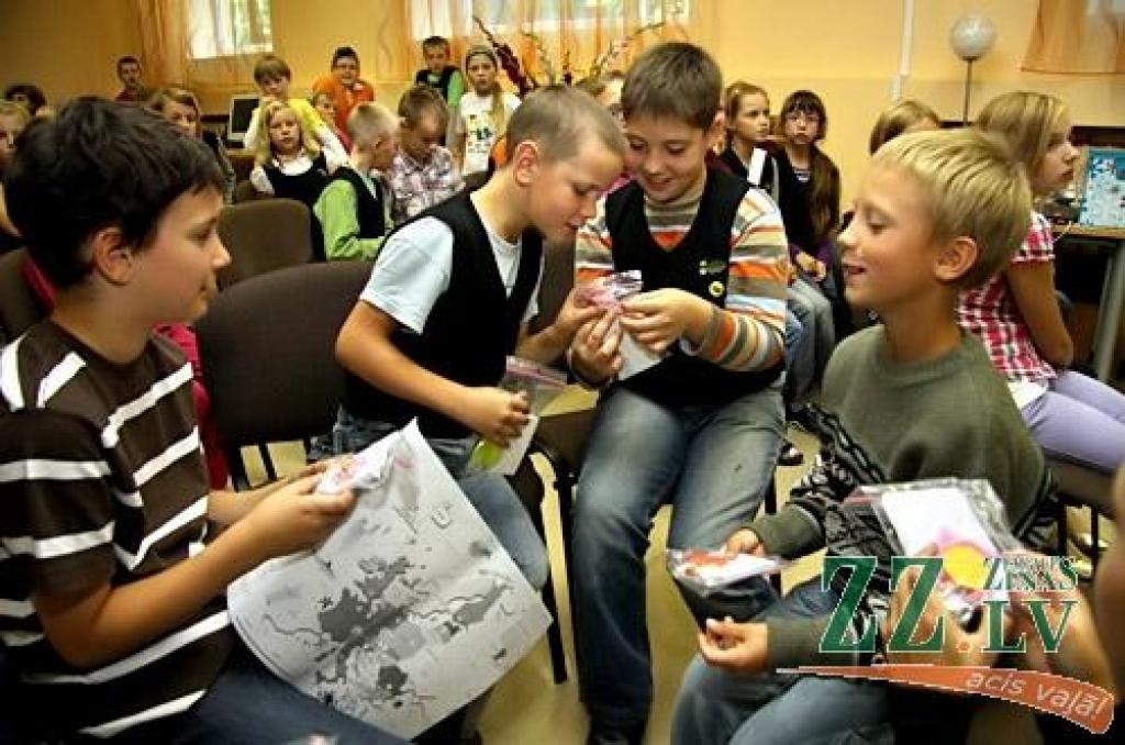 Grāmatu svētkos par hokeju, teātri un dzīvi