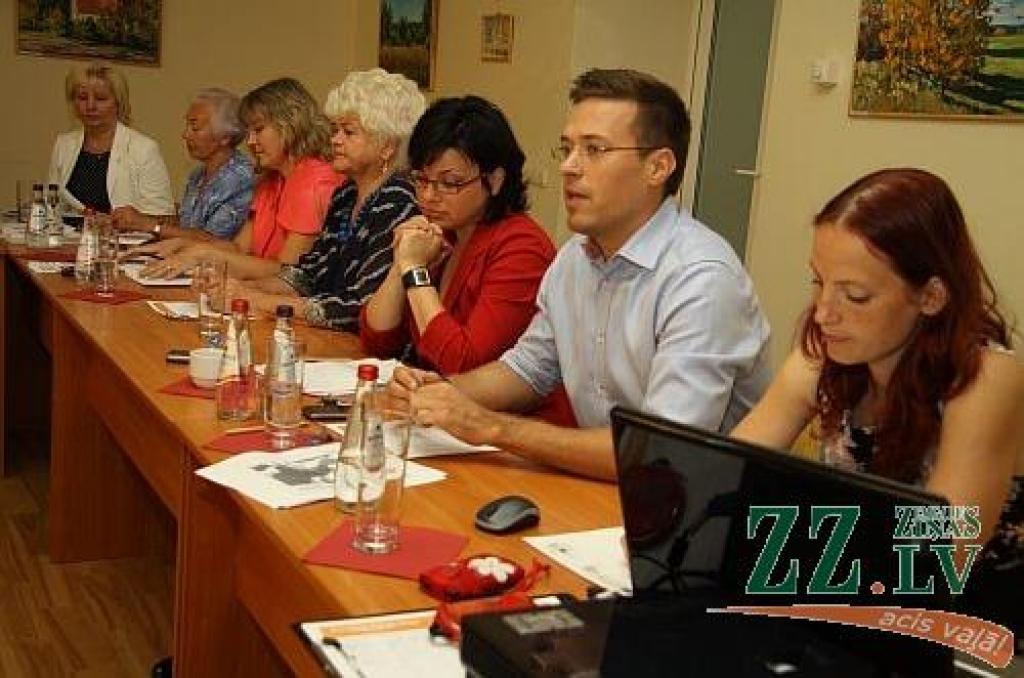 Brīvprātīgo darbam nepieciešamas finanses un popularitāte