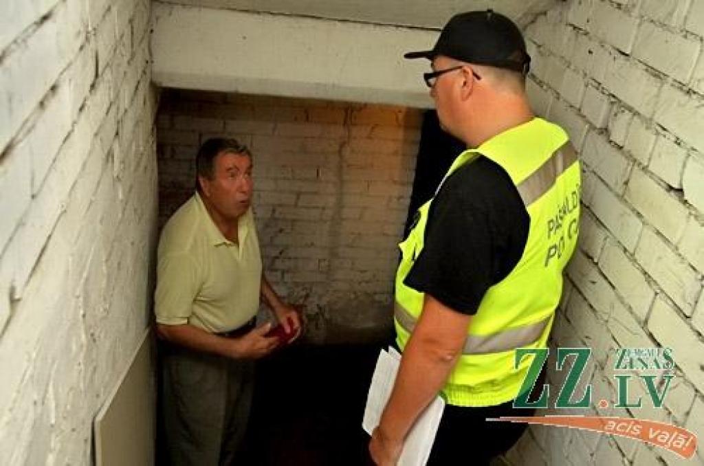 Otrdien «Zemgales Ziņās»: pagrabā tek ūdens no jumta; izliek par sliktu uzvedību