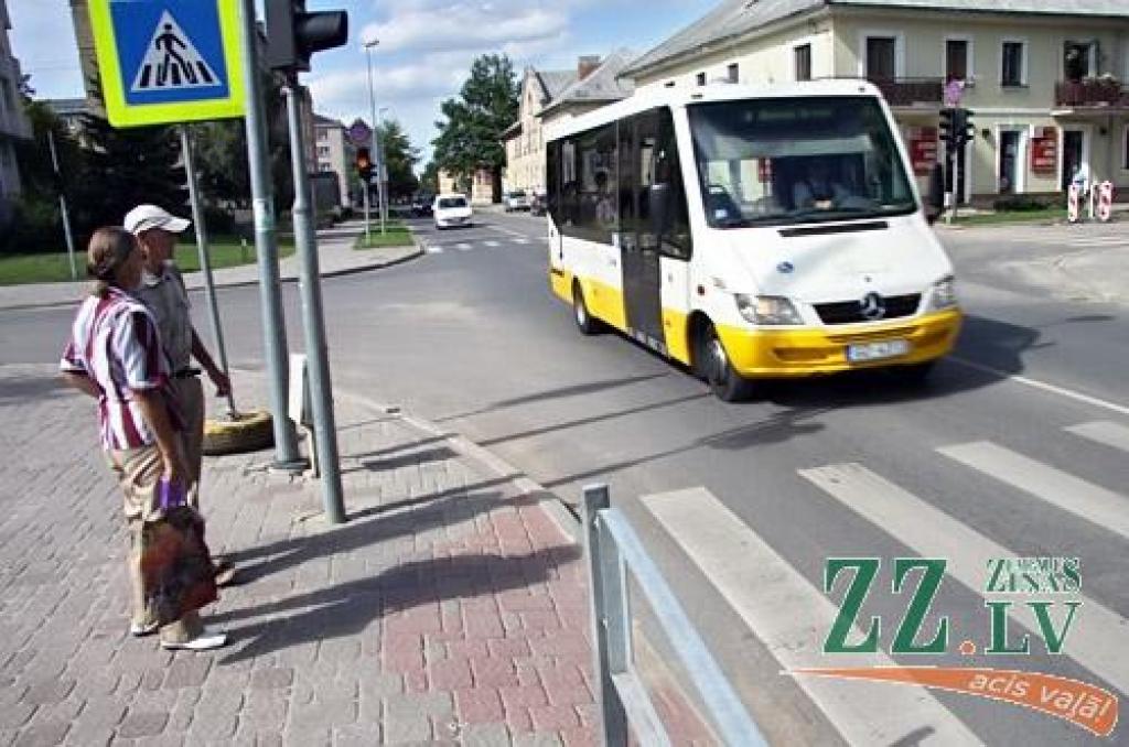Plānots slēgt Mātera un Raiņa ielu krustojumu