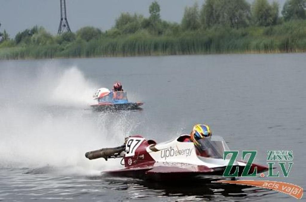 Ūdens motosports. Gan tehniskas ķibeles, gan balvas