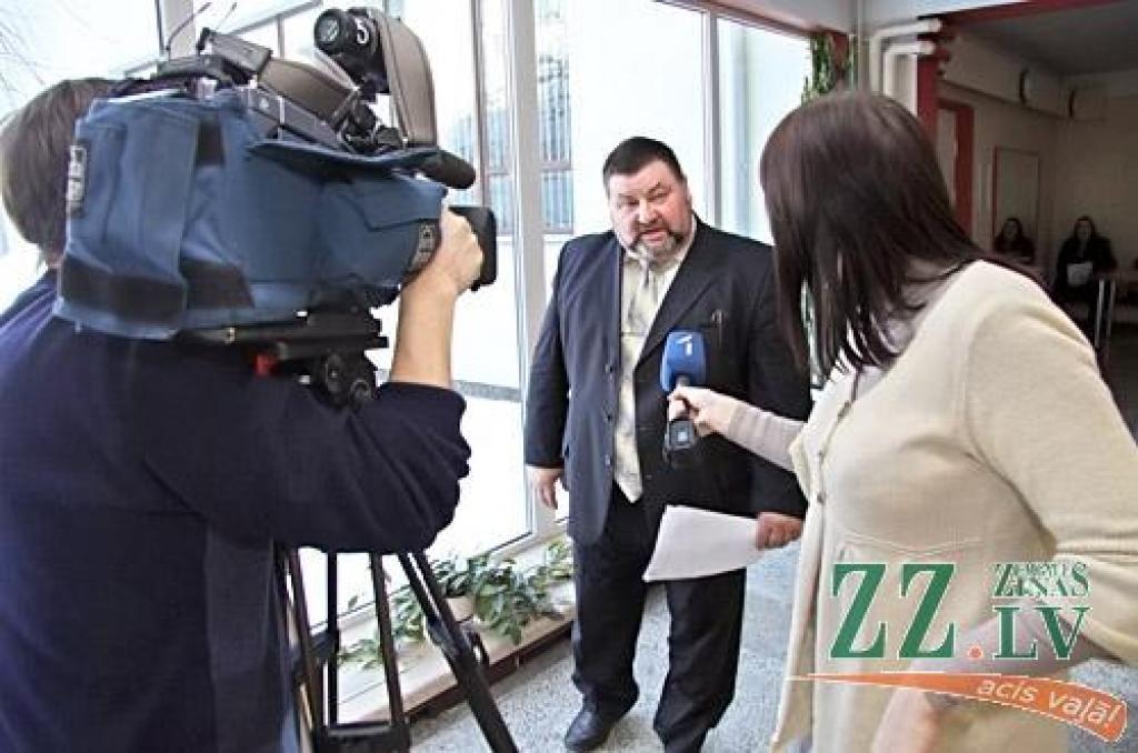Caune priecīgs par savu kritizētāju aktivitātēm