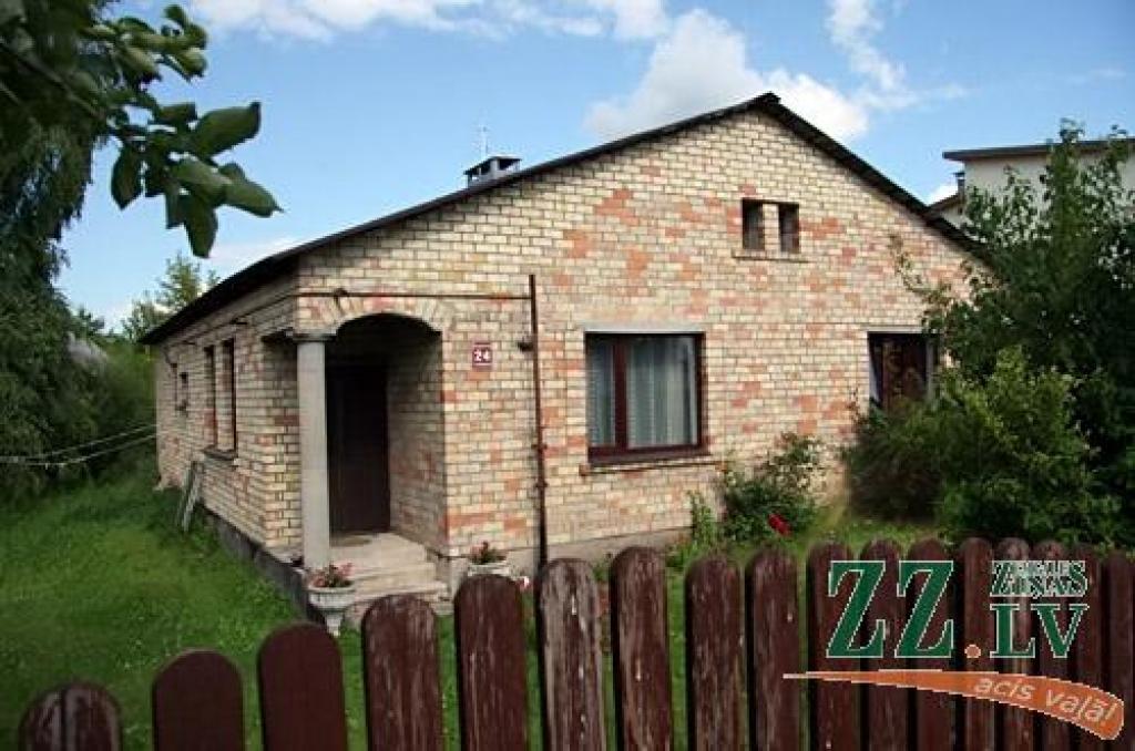 Sestdien «Zemgales Ziņās»: Kanaškas cilvēks gan ZOC, gan ledus hallē; paliek bez naudas un istabas; jēri pilsētā