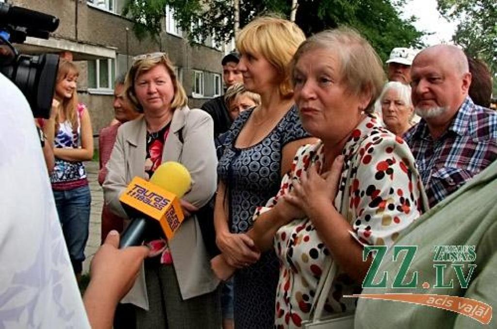 «Latio» nomaksā pusi no parāda; ūdeni Māras ielas namam pieslēdz (papildināta)