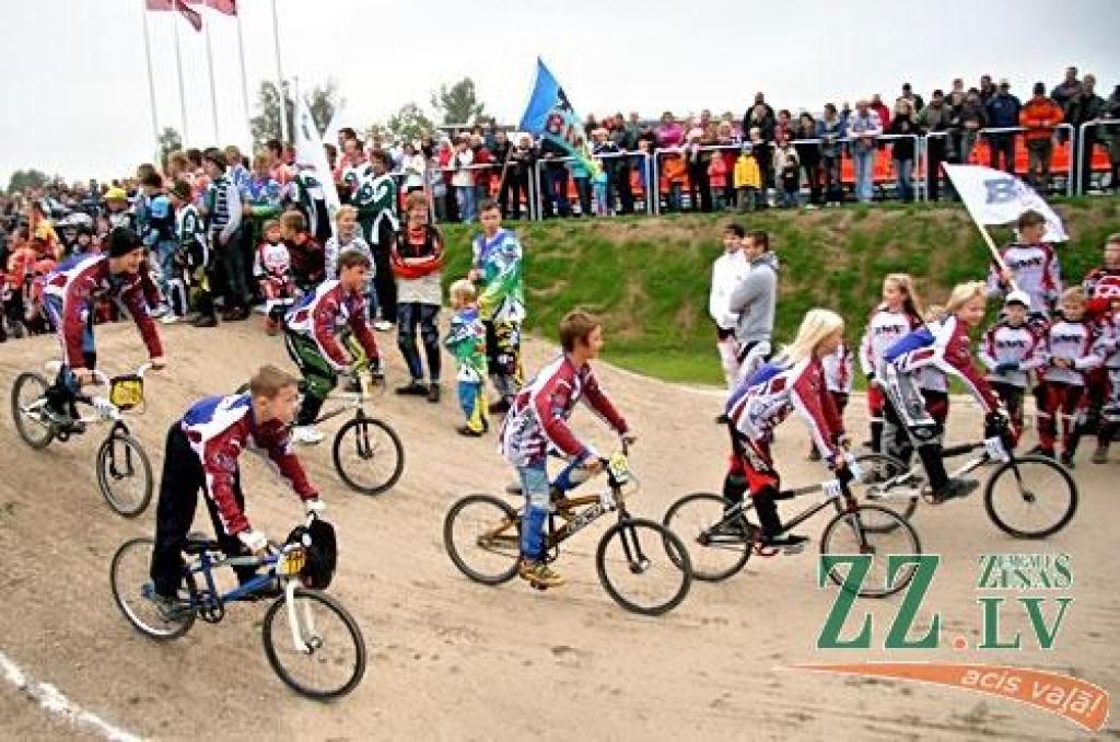 Jaunatnes vasaras Olimpiādes dalībnieki BMX sacentīsies Jelgavā