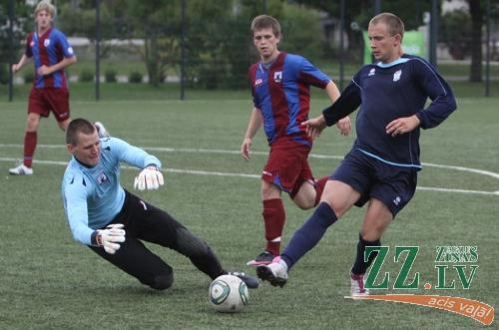 Futbols. «Jelgava 2» pirmajā līgā pārspēj BFC «Daugava» – 4:1 (ar foto)
