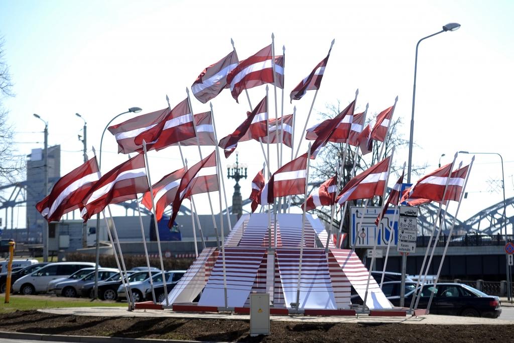 Latvijā svin Neatkarības deklarācijas pasludināšanas 23.gadadienu