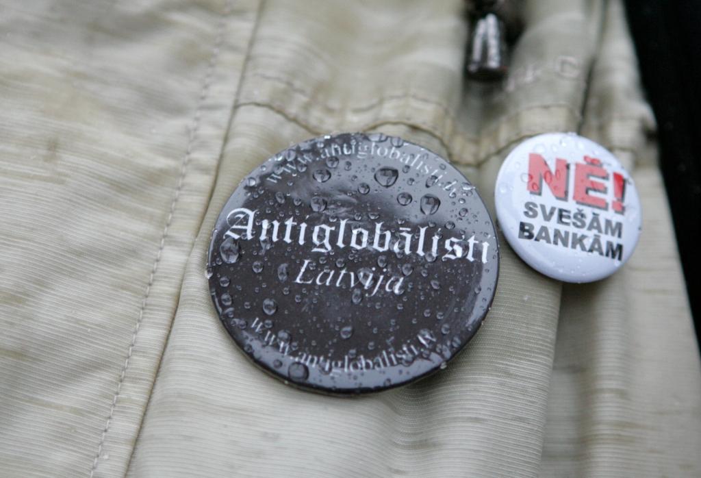 Antiglobālisti šodien rīko mītiņu Doma laukumā