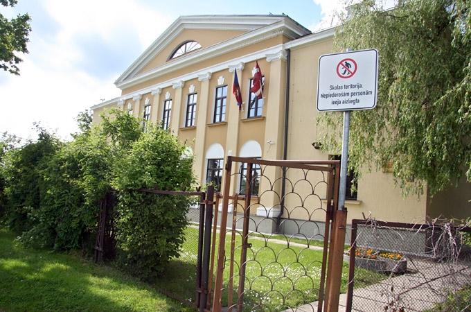 Jelgavas speciālās internātpamatskolas telpu remonts izmaksās 33 225 latus
