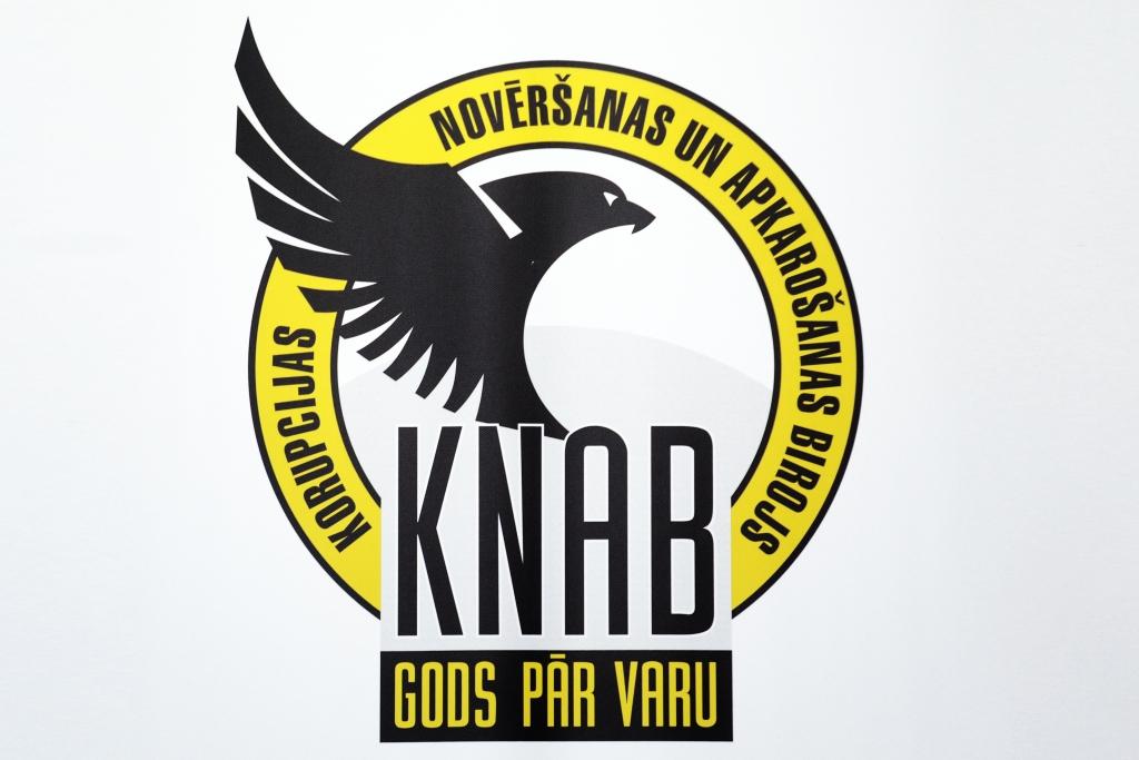 papildināta (17:40) - KNAB izmeklētāji pabeiguši kratīšanu Rīgas domes Satiksmes departamenta telpās