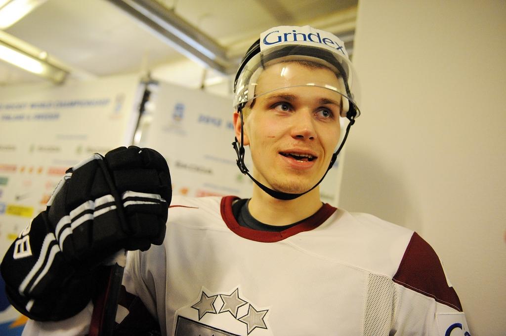 papildināta (21:29) - Cibuļskis un Bukarts atzīti par Cerību kausa labākajiem spēlētājiem; Znaroks - KHL labākais treneris