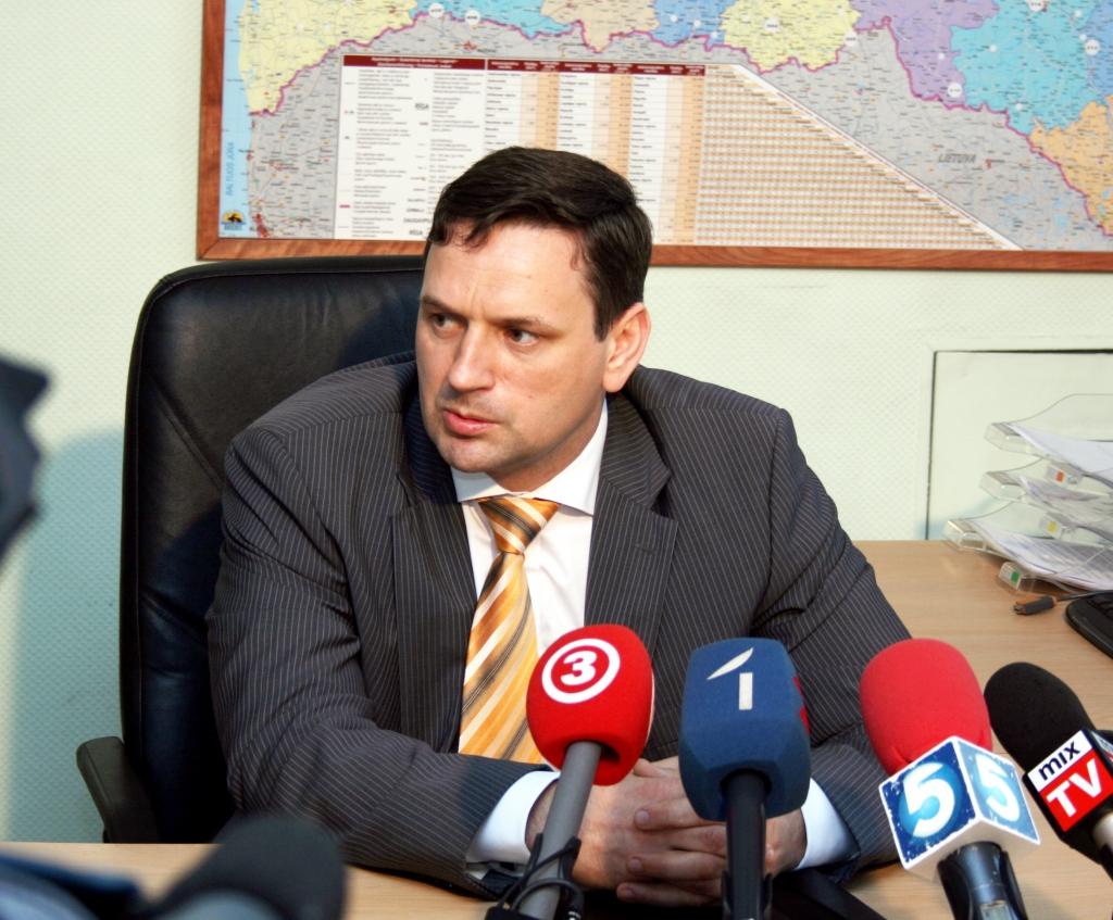 Aizsardzības ministrs nepieņem Kleina atlūgumu