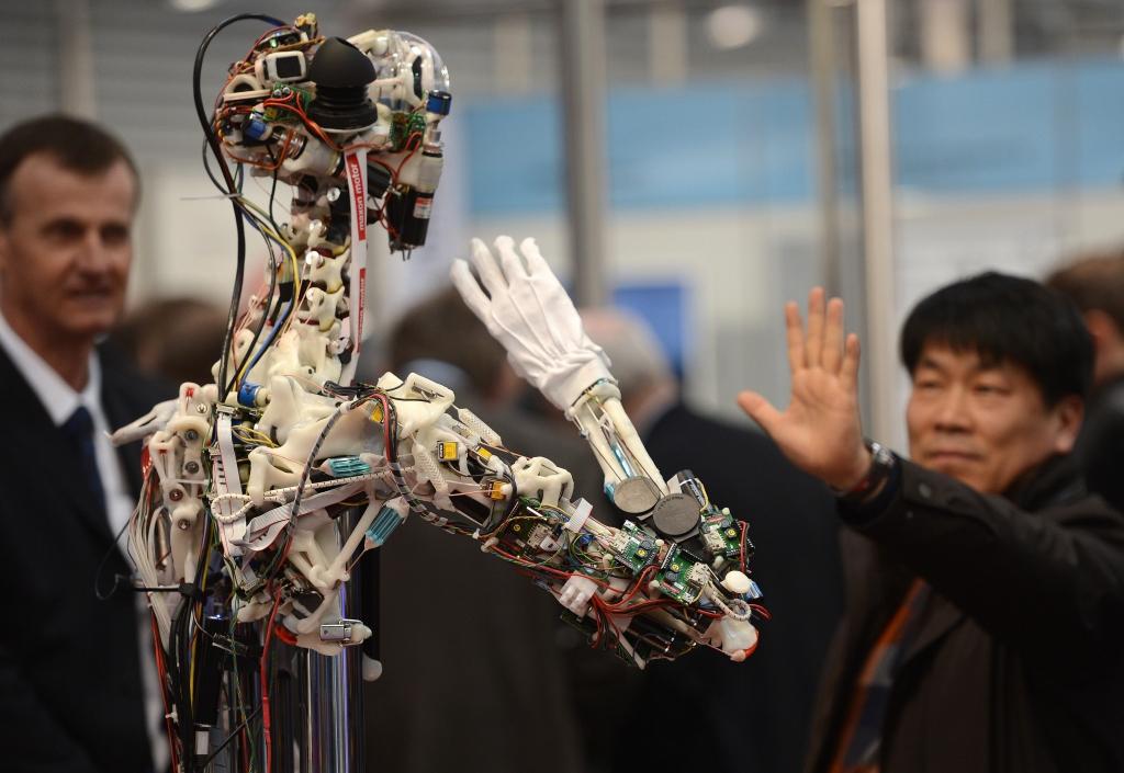 ANO ziņojumā brīdina, ka slepkavošanas roboti nākotnē var apdraudēt civiliedzīvotājus