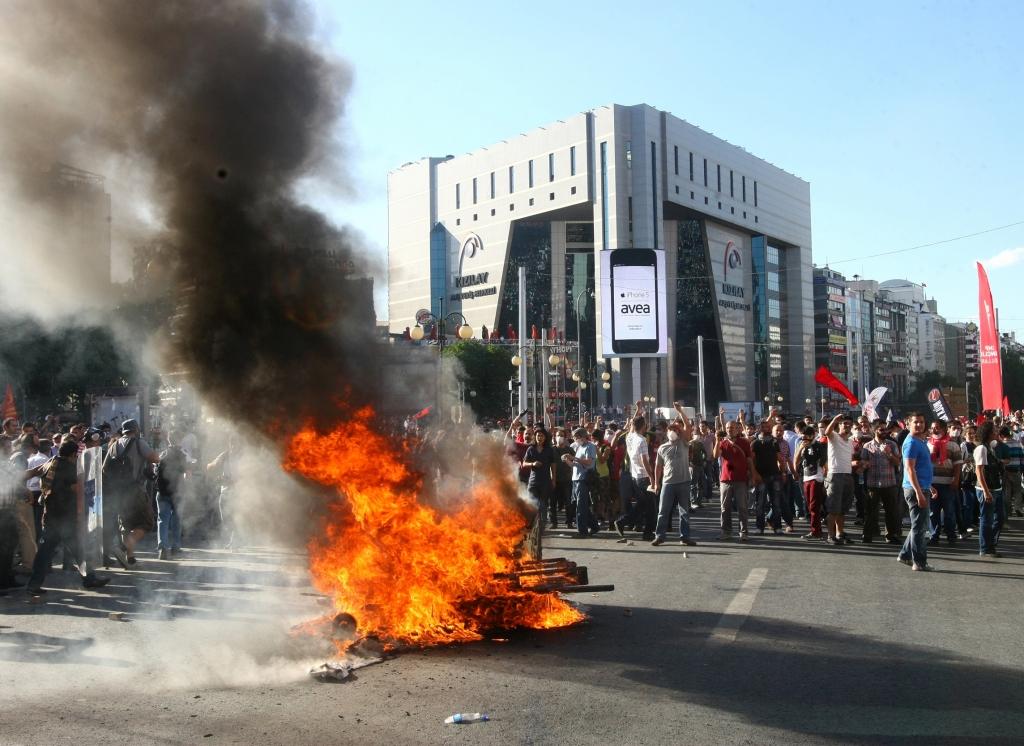 Stambulā nerimst protesti pret Turcijas valdību