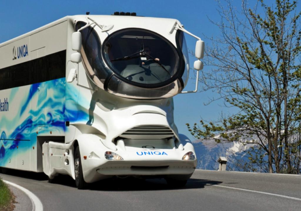 Arābu šeihi izķer divus miljonus eiro vērtu luksusa kempinga auto