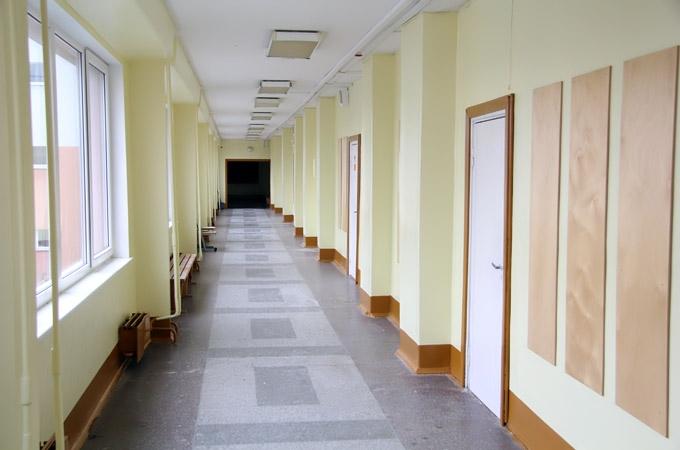 Pilsētas vadība pārbauda skolu gatavību mācību gadam