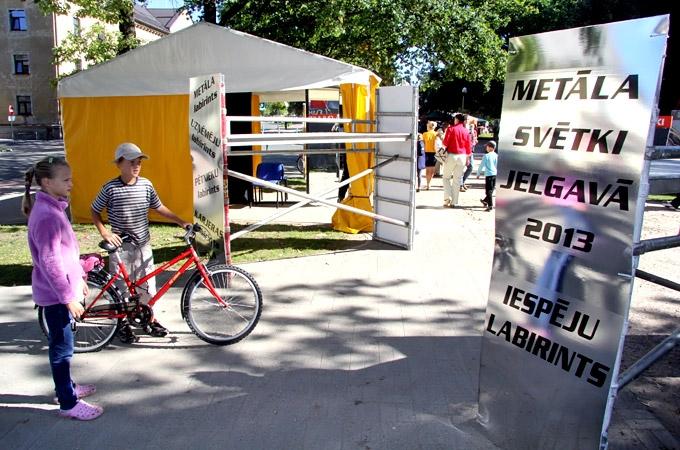 FOTO: Jelgavnieki orientējas metāla un citu inženierzinātņu labirintos