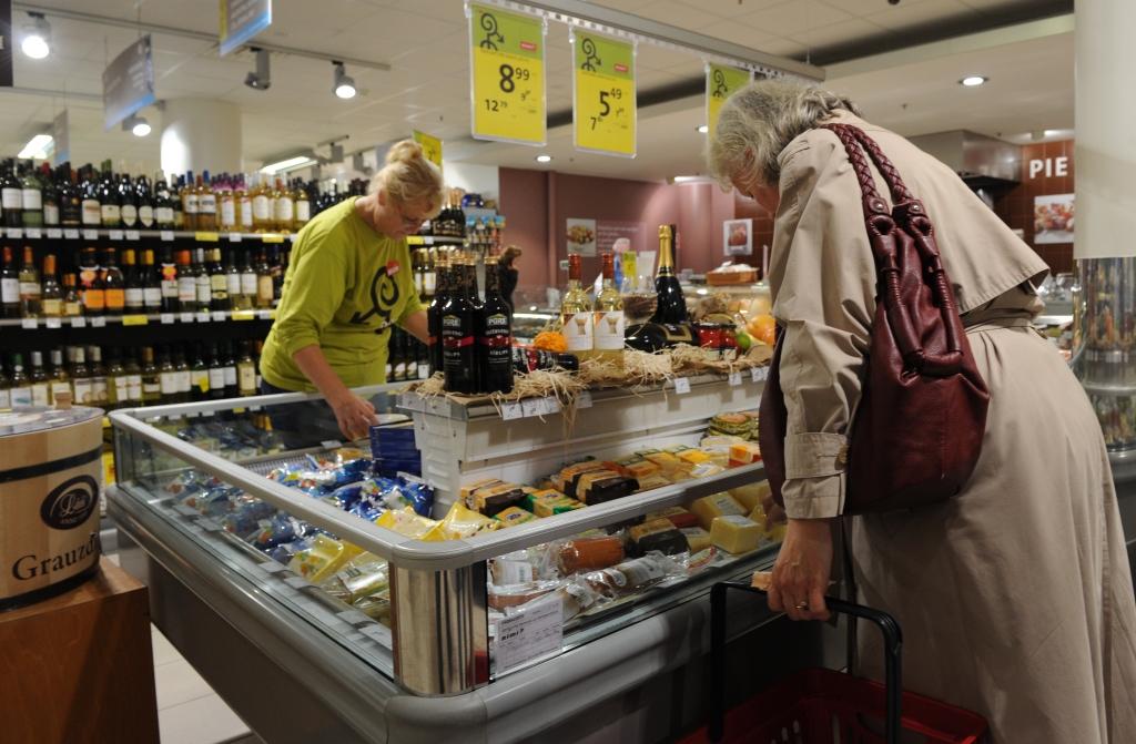 papildināts (15:56) - Rīgā 18 Rimi un 13 Maxima veikalos iespējami drošības apdraudējumi; būvvalde nevar apturēt to ekspluatāciju