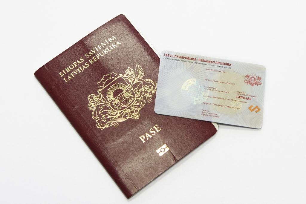 Ja vēlēšanas notiktu tagad, tajās nevarētu piedalīties 20 200 Latvijas pilsoņi