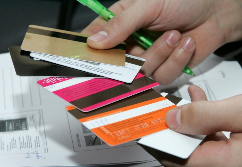 Pāreja uz eiro: Gadumijā pārtraukumi banku pakalpojumos