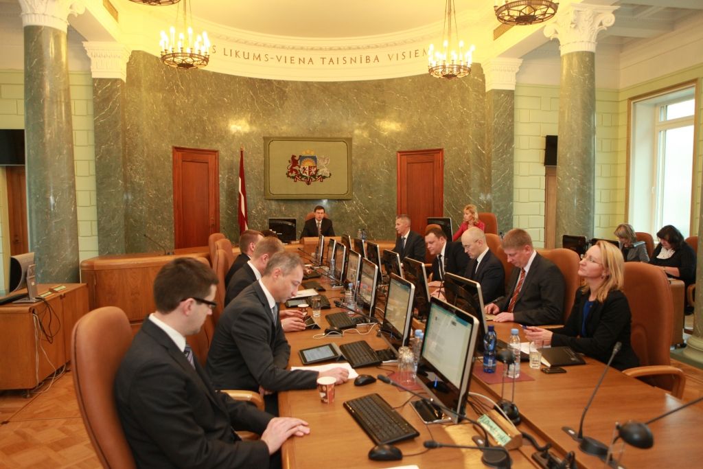 Jaunajā valdībā amatus varētu saglabāt seši ministri