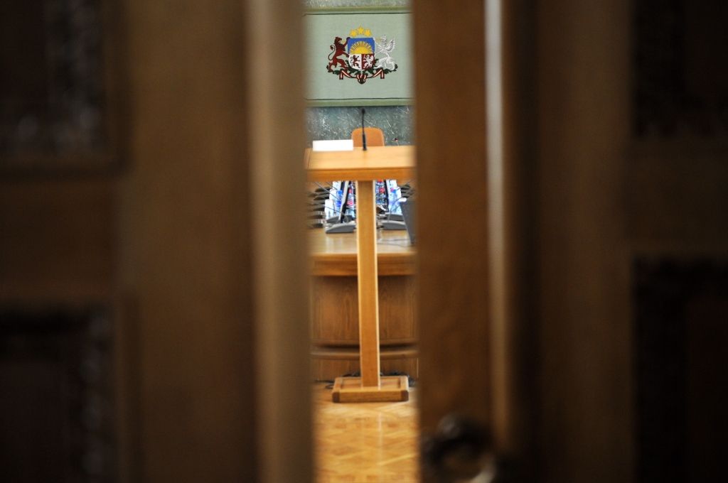 Valdības deklarācijas melnraksts: Jāveicina tautas ataudze un jāpabeidz Zolitūdes traģēdijas izmeklēšana
