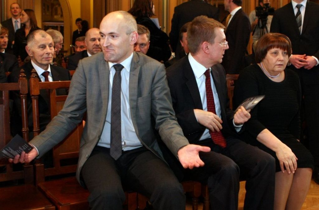 Straujuma nolēmusi neaicināt valdībā Pavļutu