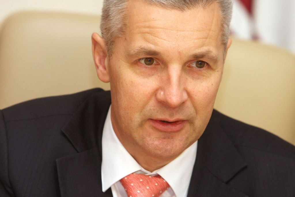 Pabriks: Nedēļu bija darbā jāmierina asistentes ar saraudātām acīm