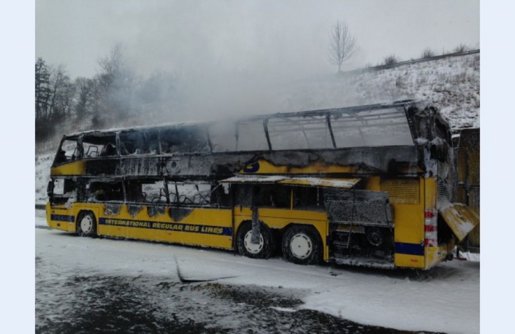 Vācijā sadedzis Latvijas Ecolines autobuss