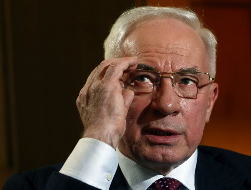Ukrainas premjers Azarovs gatavs demisionēt