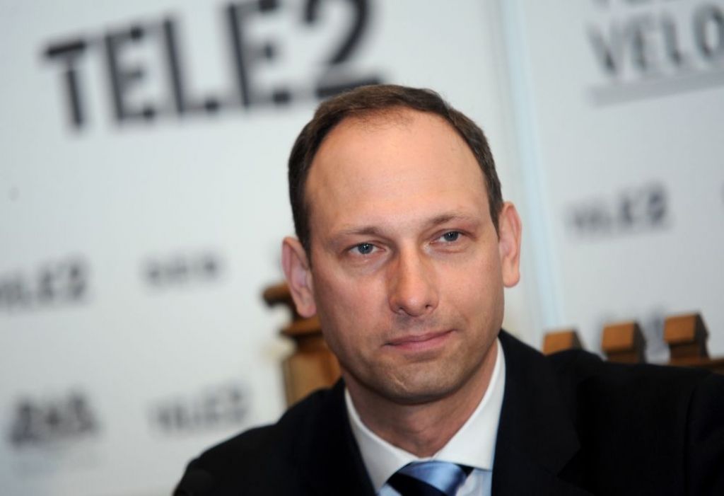 Tele2 sarūk gan apgrozījums, gan peļņa