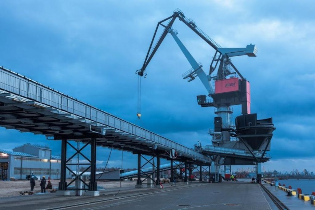 Ekspluatācijā nodod 20 miljonu eiro vērto Riga Bulk Terminal