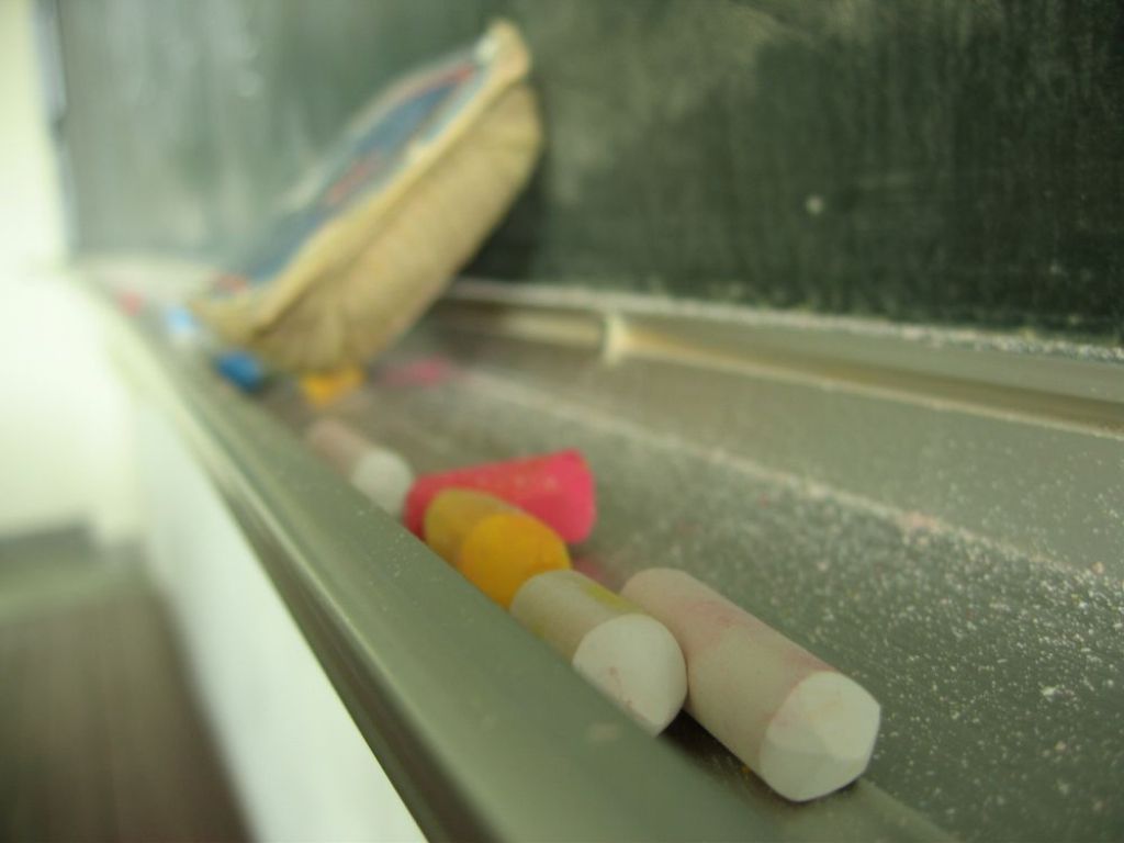 Valsts kontrole, pārbaudot IZM darbu, nevar pārliecināties, vai pietiks naudas pedagogu algām