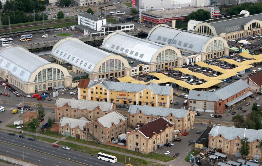 Centrāltirgus šogad grasās lauzt līgumu ar piena un gastronomijas paviljonu apsaimniekotājiem