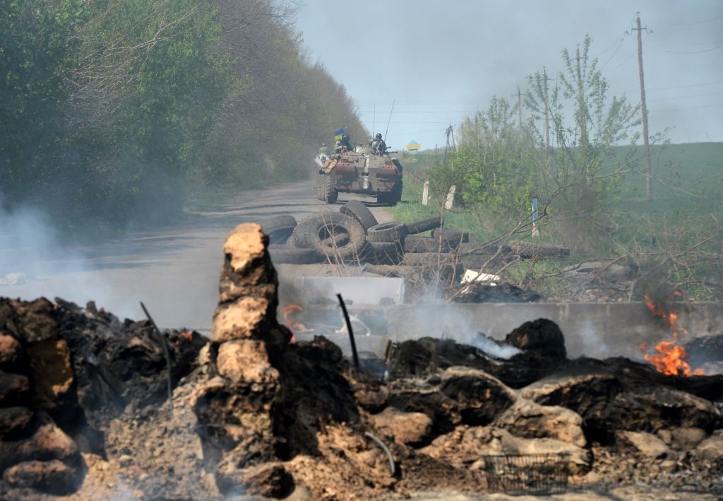 Pie Ukrainas robežas koncentrējas 200 krievu tanku