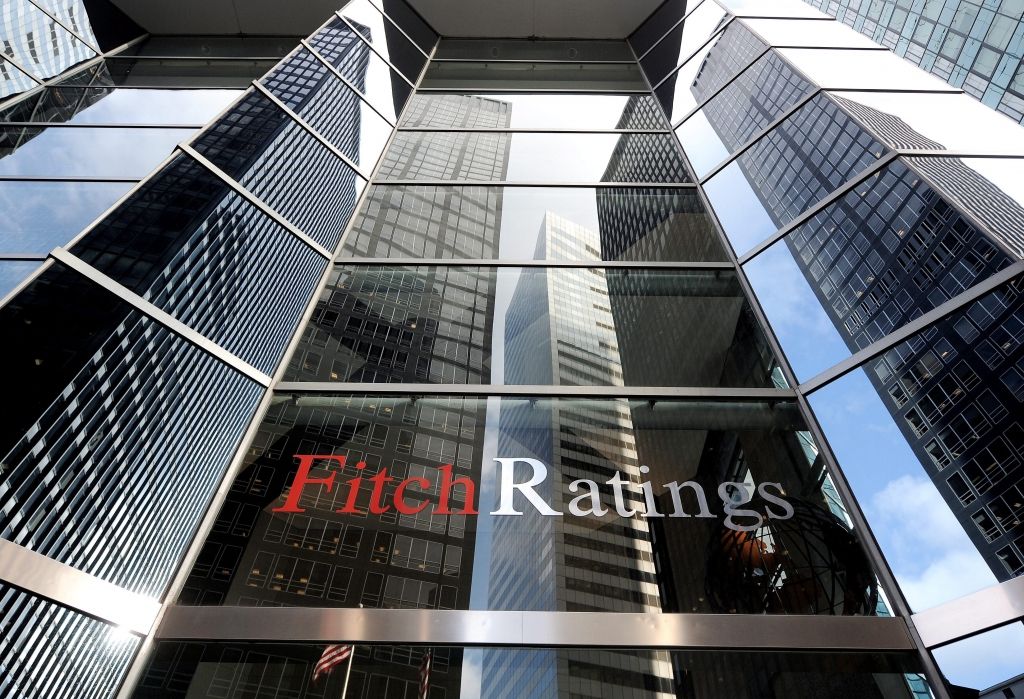 Fitch paaugstina Latvijas kredītreitingu uz A-