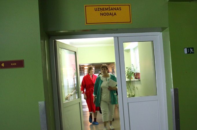Mediķu palīdzību visvairāk meklējuši pirmsjāņu sestdienā