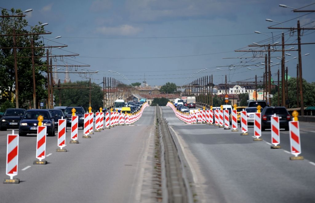 Ielu atjaunošana Rīgā –
vienās un tajās pašās rokās