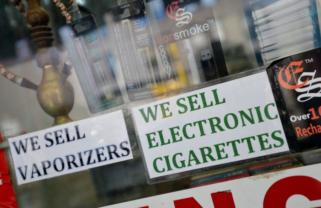Pavērs ceļu nelegālajiem elektronisko cigarešu tirgotājiem