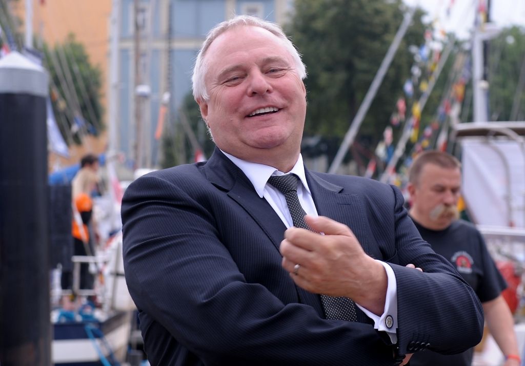 Nepanāk Loginova atstādināšanu