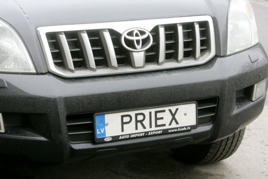 Šogad pieprasījums pēc 3647 eiro vērtajām individuālajām auto numurzīmēm jau lielāks nekā pērn kopumā