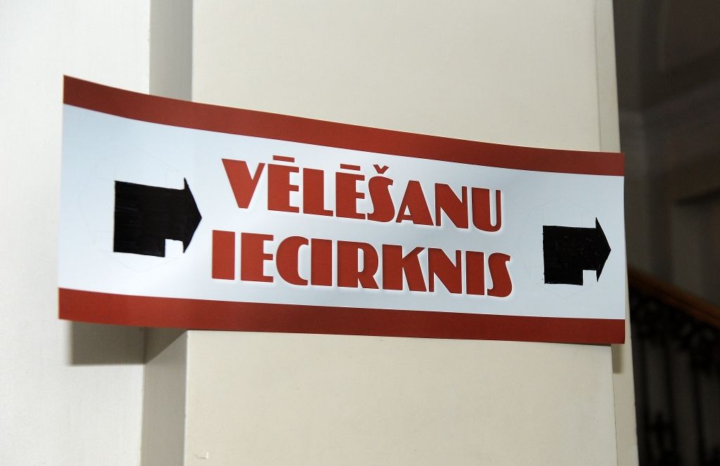 Latvijā notiek 12. Saeimas vēlēšanas